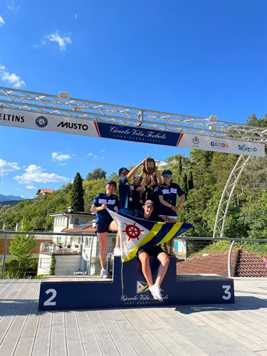 Fraglia Vela Riva and Circolo Vela Torbole win the Optimist d'Argento junior and cadet trophies
